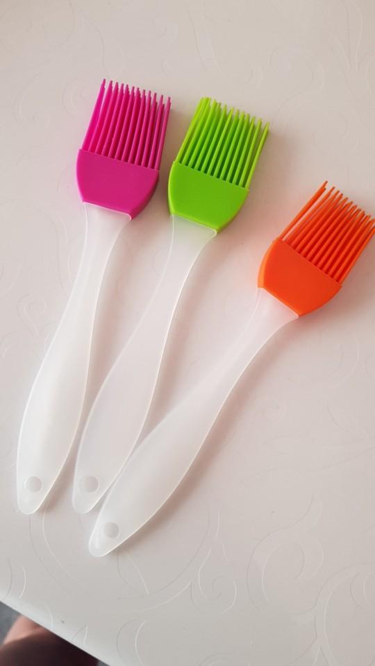 Heat-Resistant Silicone Pastry Brush for Baking and BBQ