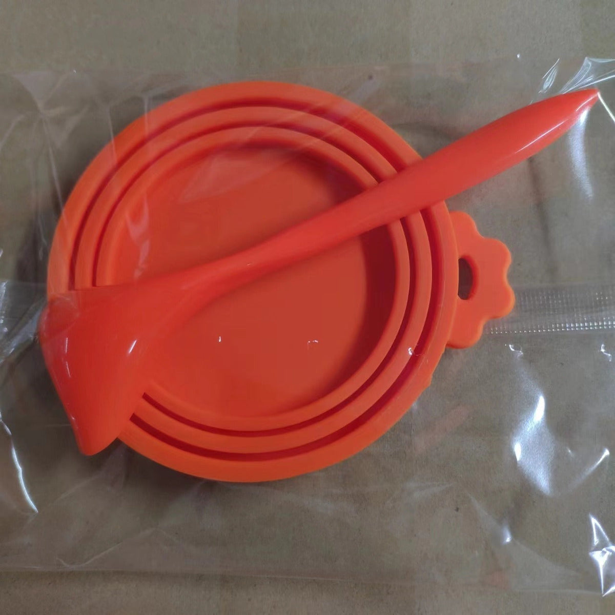 Reusable Pet Can Lid With Spoon for Fresher Storage