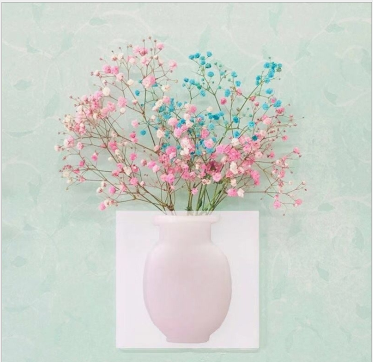 Wall-Mounted Silicone Vase for Space-Saving Decor