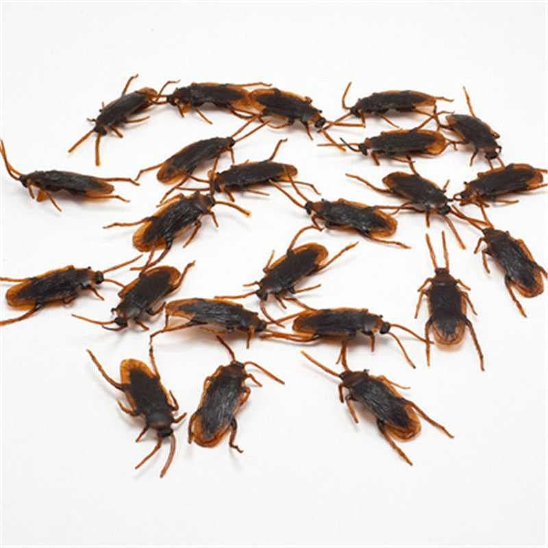 Fake Cockroach Prank Toy for Realistic Surprise Gags