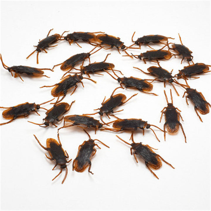 Fake Cockroach Prank Toy for Realistic Surprise Gags