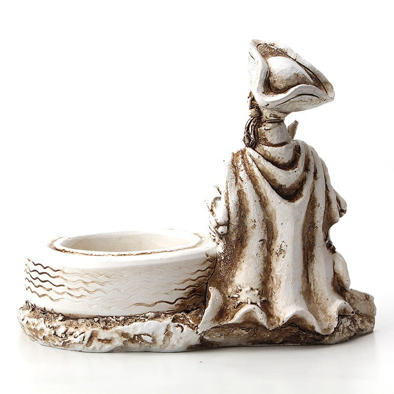 Skeleton Pirate Ashtray – Gothic Nautical Desk Decor
