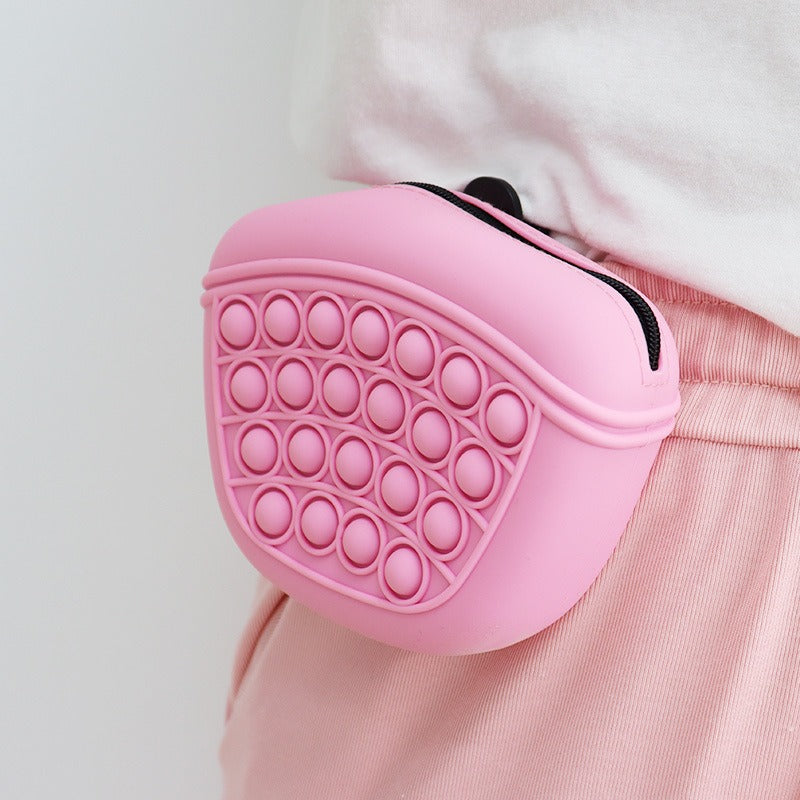 Silicone Dog Treat Pouch for Hands-Free Dog Training