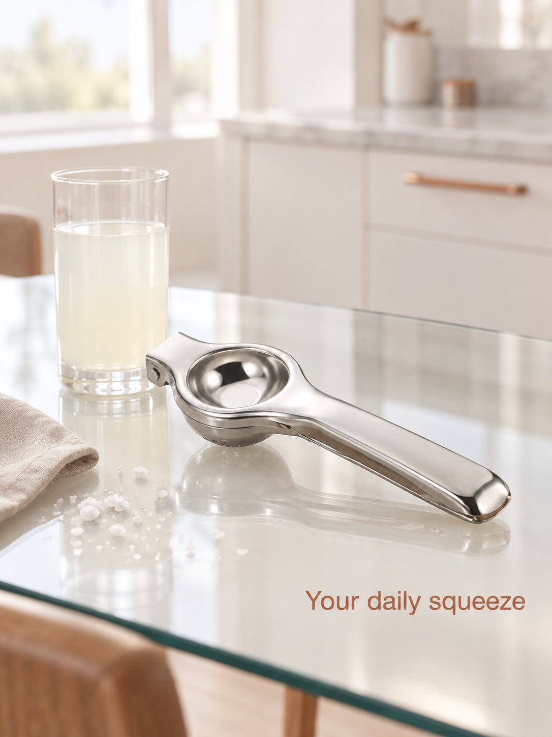 Stainless Steel Lemon Squeezer: Fresh Juice in Seconds