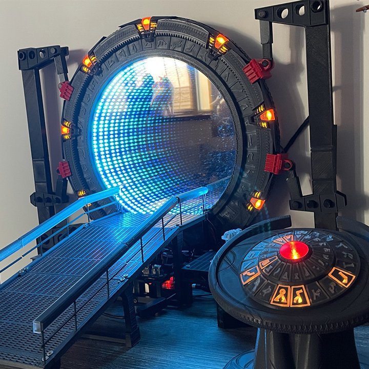 Stargate Luminous Display Ornament for Sci-Fi Shelves