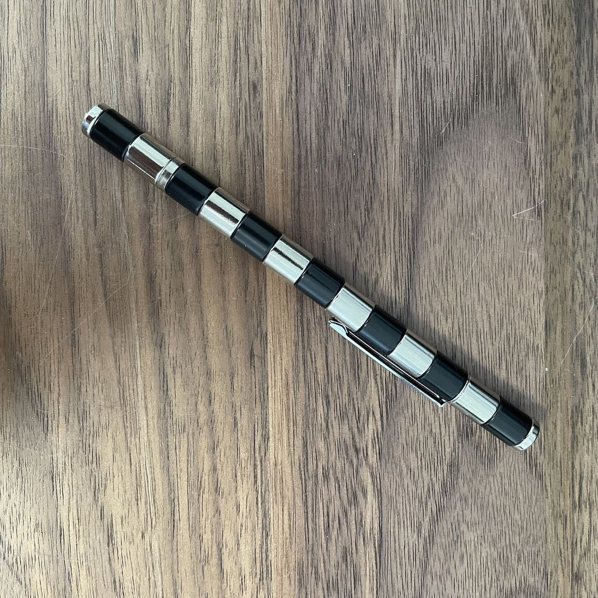 Magnetic Fidget Pen for Creative 3D Shape Building