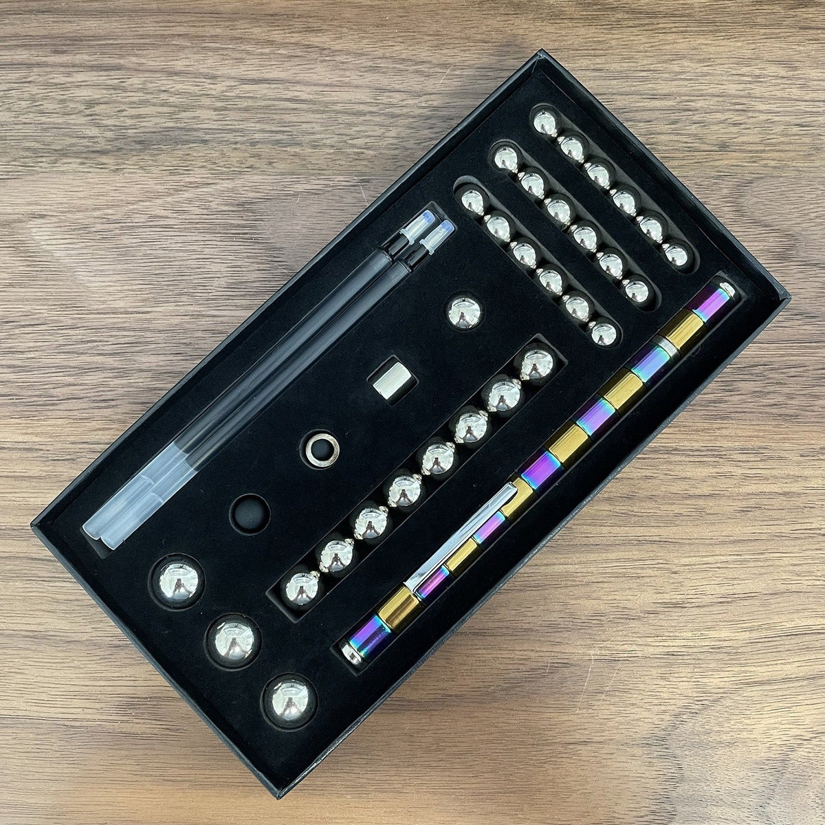 Magnetic Fidget Pen for Creative 3D Shape Building
