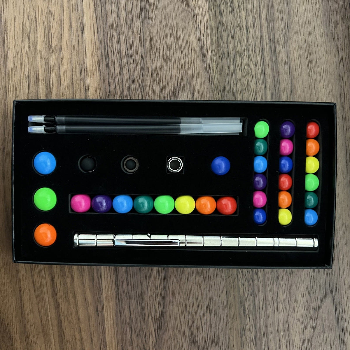 Magnetic Fidget Pen for Creative 3D Shape Building