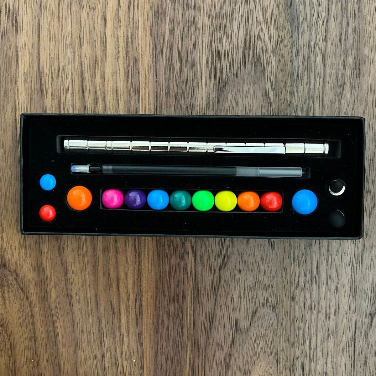 Magnetic Fidget Pen for Creative 3D Shape Building