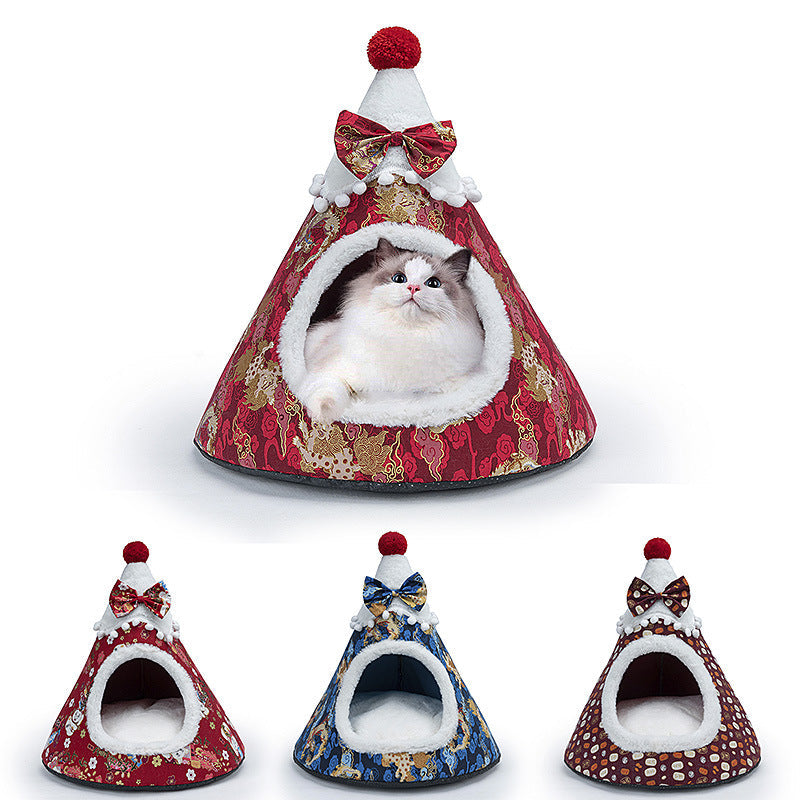 Enclosed Christmas Cat Bed Tent for Cozy Winter Naps