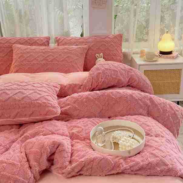 Full-Size Winter Flannel Bedding Set for Cozy Warmth