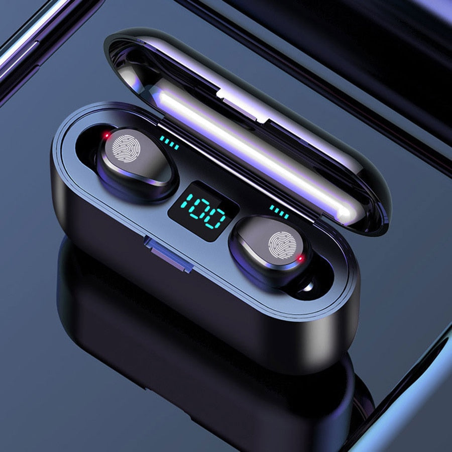 True Wireless Earbuds with 2000mAh Power Bank Case
