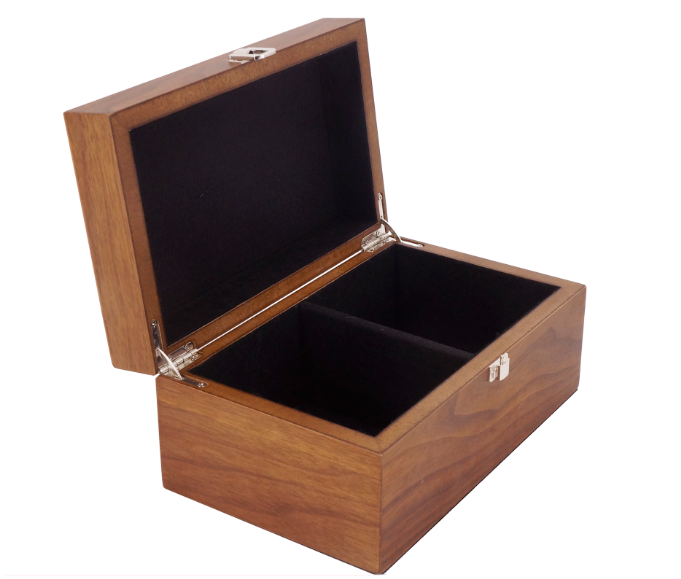 Wooden Chess Set With Elegant Felt-Lined Storage Box