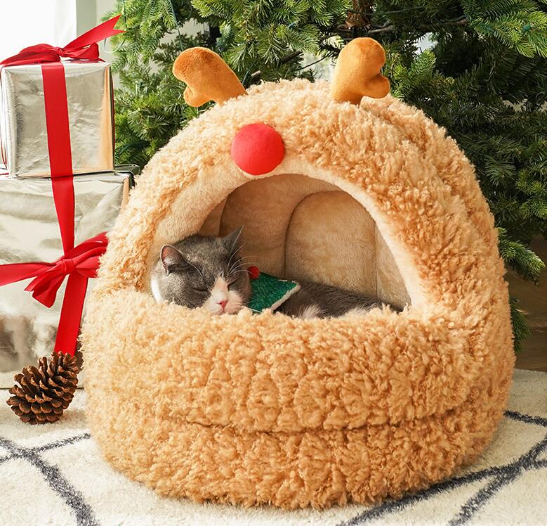 Reindeer Cat Nest: Spacious Plush Winter Hideaway Bed